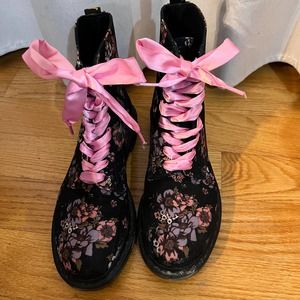 RARE DOC DR. MARTENS FLORAL BOOTS UK 7.5 US 10 ~ COMBAT FLOWER LEATHER PUNK